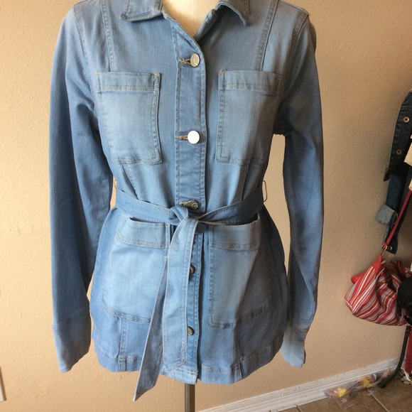 Cato Jackets & Blazers - Cato V Light Wash Denim Jacket Size M, NWT